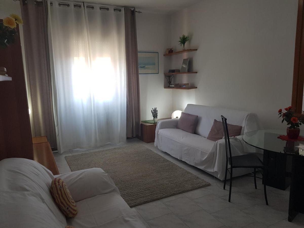 Juliet'S Eye Apartment เวโรนา ภายนอก รูปภาพ