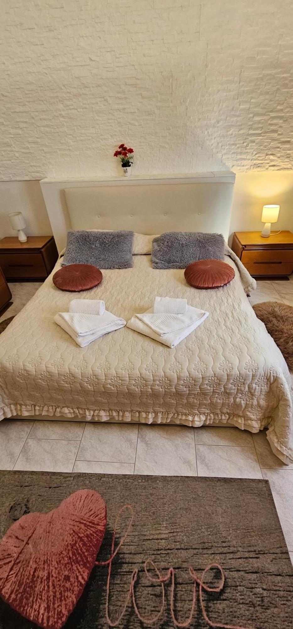 Juliet'S Eye Apartment เวโรนา ภายนอก รูปภาพ